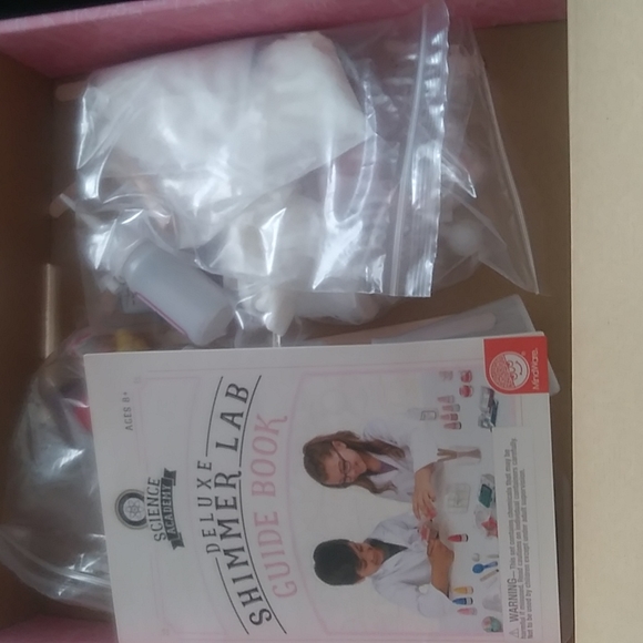 NWOT Deluxe Shimmer Lab!!!! - Picture 6 of 7